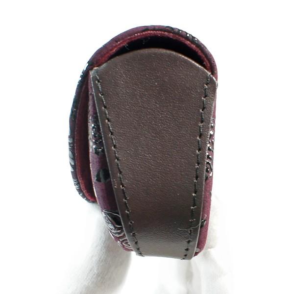 印伝 甲州印伝 印傳屋 上原勇七 メガネケース メガネ入れ 4210 ローズ小 紫地×黒漆 鹿革 本革 レザー 花柄 ブランド 冬物 冬ギフト クリスマス 贈り物 YM01 印傳屋（INDEN-YA） 印伝 甲州印伝 上原勇七 メガネケース メガネ入れ