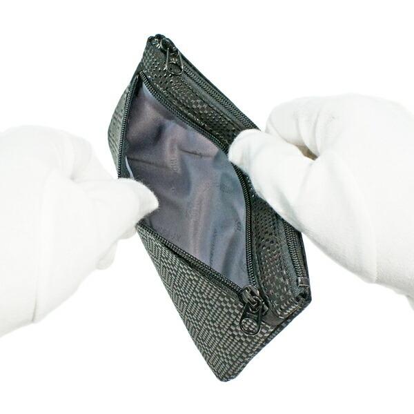 印伝 甲州印伝 印傳屋 上原勇七 ポーチ 通帳入れ 4407 変わり市松小 黒地×黒漆 鹿革 本革 レザー 薄い スリム 和柄 ブランド 冬物 冬ギフト クリスマス 贈り物 YM01 印傳屋（INDEN-YA） 印伝 甲州印伝 上原勇七 ポーチ 通帳入れ 薄型