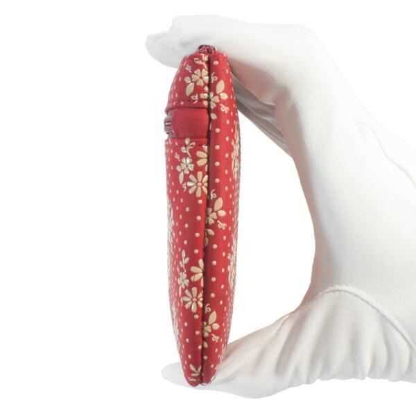 印伝 甲州印伝 印傳屋 上原勇七 ポーチ 通帳入れ 4407 コスモス 秋桜 赤地×白漆 鹿革 本革 レザー 薄い スリム 花柄 ブランド 冬物 冬ギフト クリスマス 贈り物 YM01 印傳屋（INDEN-YA） 印伝 甲州印伝 上原勇七 ポーチ 通帳入れ 薄型