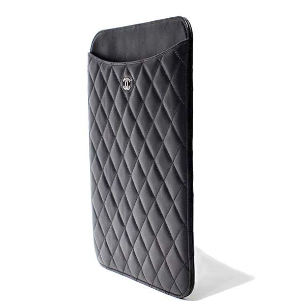 【新品】　シャネルiPadケース　マトラッセ　本革　ブラック マトラッセ シャネル CHANEL iPadケース ラムスキン 革 ブラック 黒