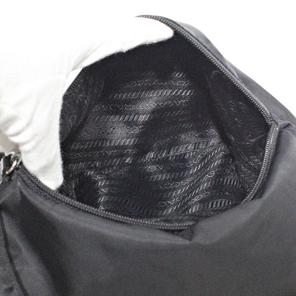PRADA（プラダ） ナイロン ショルダーバッグ ブラック 黒 軽量 女性
