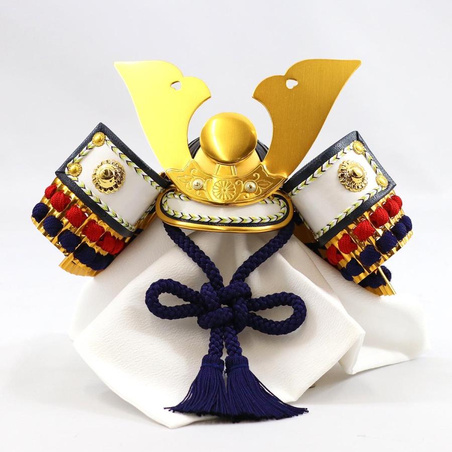 往復送料無料 五月人形 兜 吉徳 吉徳大光 兜飾り 豆 大鍬形 市松模様 木製 円形 三日月形飾り台 小 コンパクト おしゃれ Materialworldblog Com