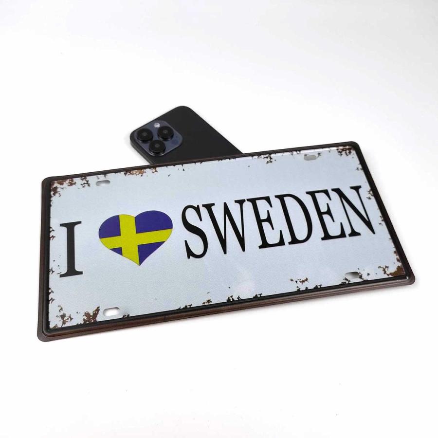 アメリカン風 ブリキ看板 アンティーク調 I LOVE スウェーデン 30cmX15