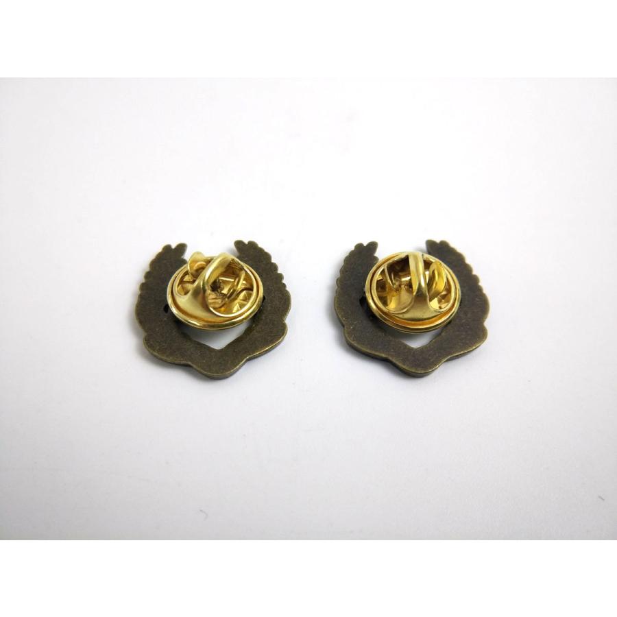 M 紋章風 ピンバッジ ピンズ 2個セット 1.8cmx2cm 留め具 バッチ