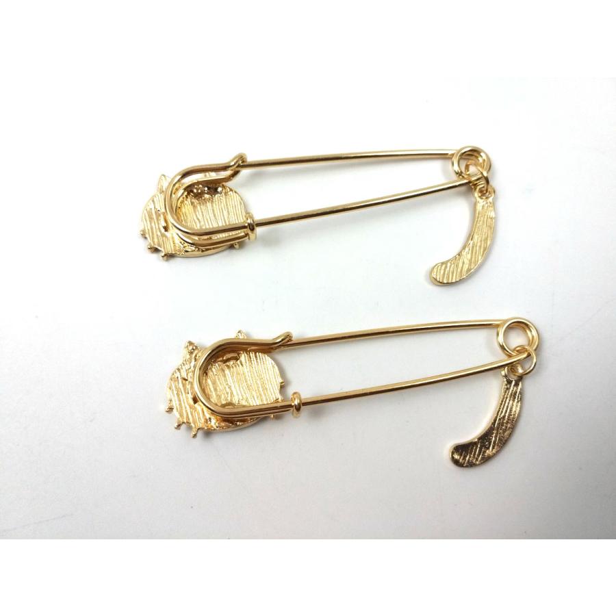 ネコ 安全ピン ブローチ 2個セット 黒猫 白猫 9.4cmX1.7cm おしゃれ