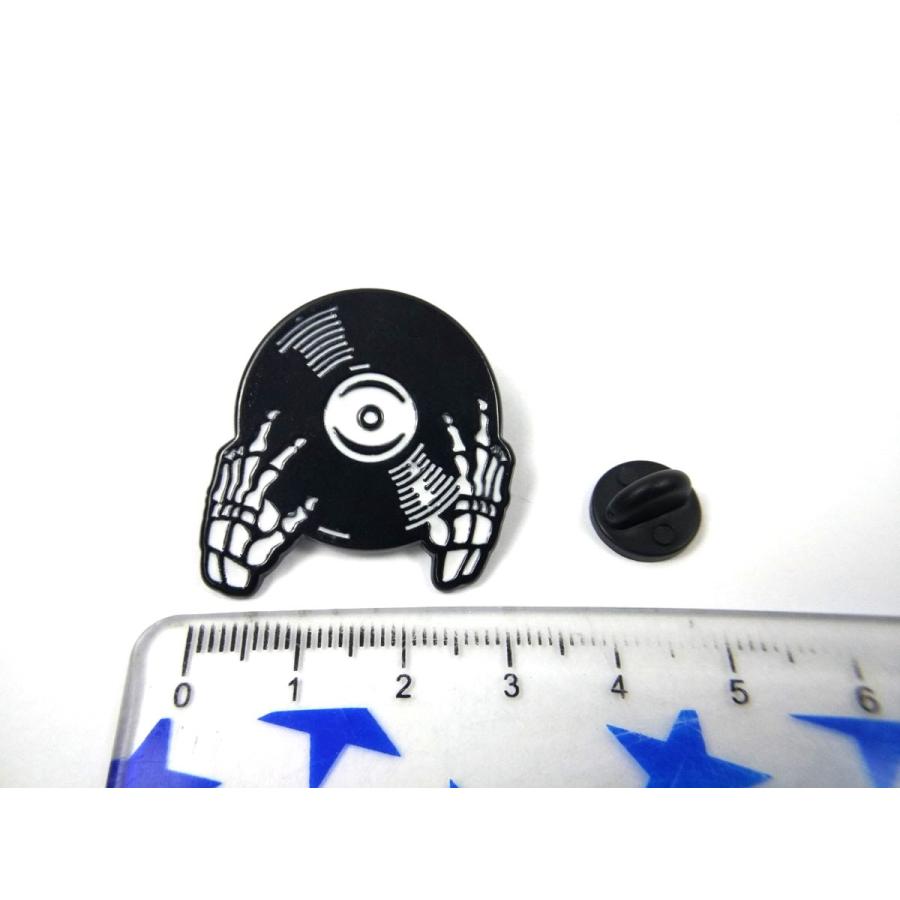骨 レコード スカル ピンバッジ ピンズ music 3cmX3.3cm 送料無料