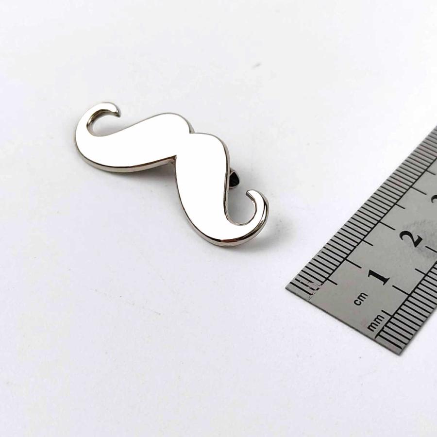 ヒゲ ピンバッジ 髭男爵 ピンズ 4cm シルバー ゴールド 留め具 バッチ
