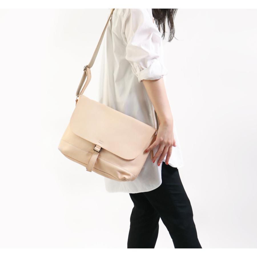 リリイ REALMIND LILY FORO Natural フォロ ナチュラル 馬のヌメ