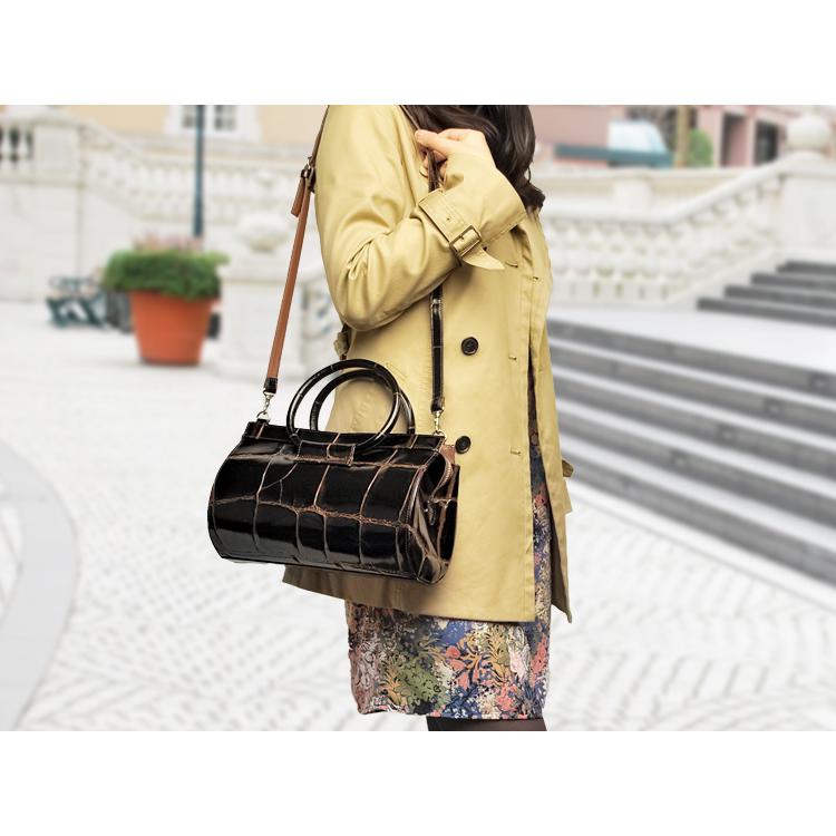 REALMIND PRIMA ラージクロコ型押しレザーの筒型2WAYショルダー