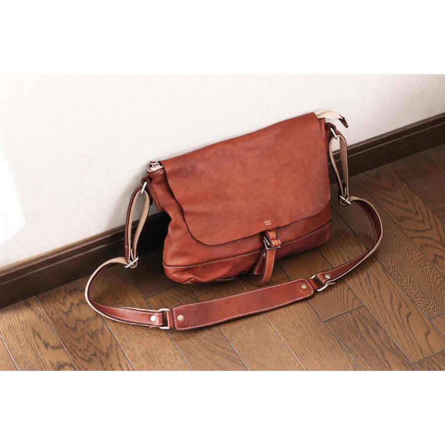 リリイ REALMIND リアルマインド LILY FORO フォロ 上質な馬ヌメ革の