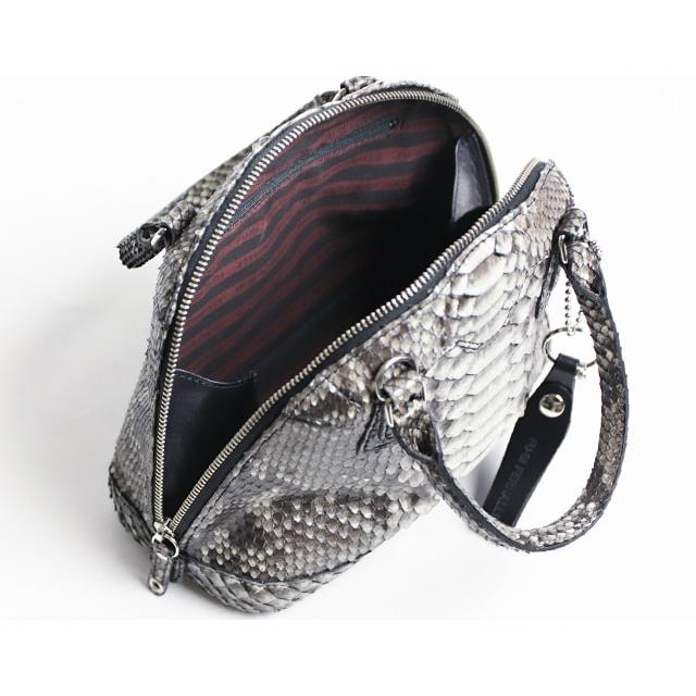 FU-SI FERNALLE  G.B PYTHON  collection 美しいダイヤモンドパイソンの2wayバッグ 本革 革 レザー レディースの画像