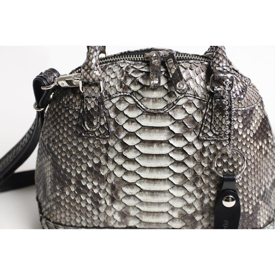 FU-SI FERNALLE  G.B PYTHON  collection 美しいダイヤモンドパイソンの2wayバッグ 本革 革 レザー レディースの画像