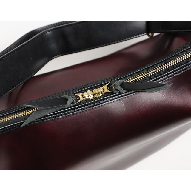 INCEPTION インセプション Chromexcel Leather BANANA BAG 経年変化 を楽しめる 茶芯 ショルダーバッグ ボディバッグの画像