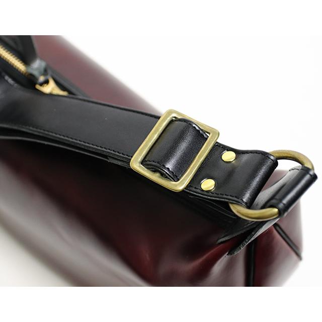 INCEPTION インセプション Chromexcel Leather BANANA BAG 経年変化 を楽しめる 茶芯 ショルダーバッグ ボディバッグの画像
