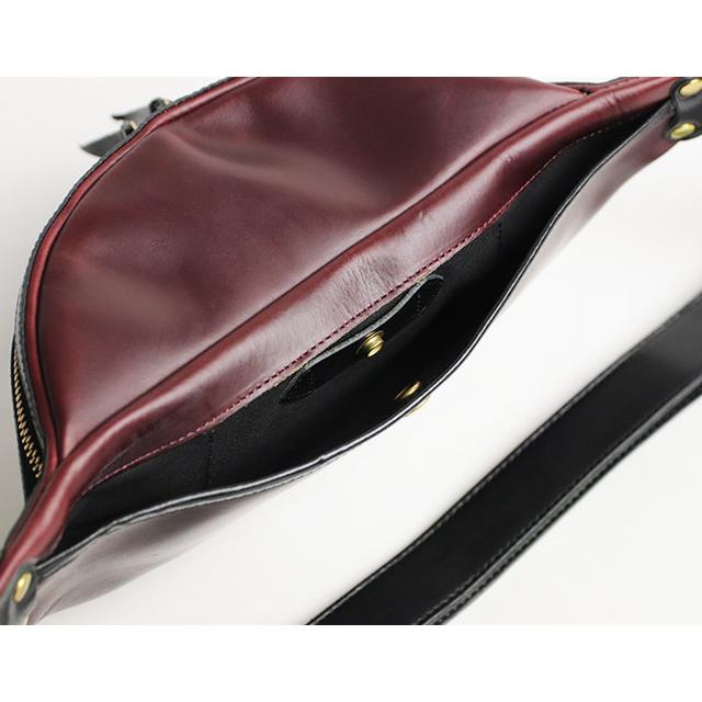 INCEPTION インセプション Chromexcel Leather FUNNY PACK 経年変化 を楽しめる 茶芯 ショルダーバッグ ボディバッグの画像