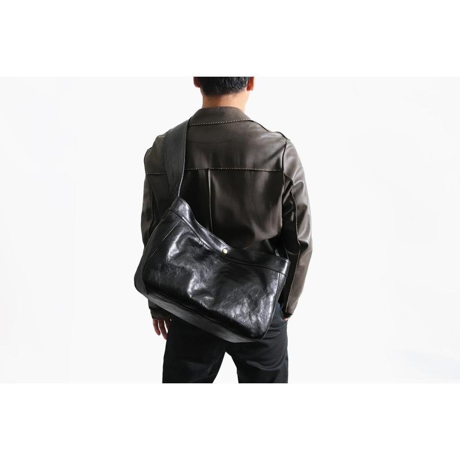 OPUS INCEPTION インセプション HORSE HIDE NEWSPAPER BAG