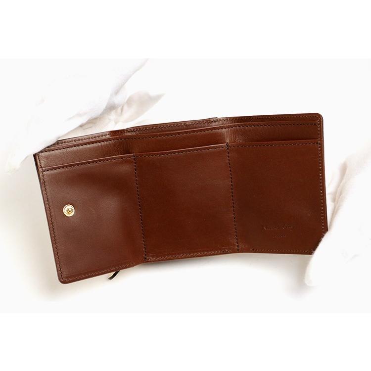 Neutral Gray ARUKAN 上質イタリーエンボスレザーの三つ折り財布 本革 革 レザー レディース | Neutral Gray | 07