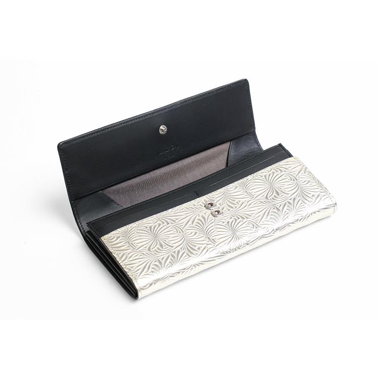 Neutral Gray ARUKAN 上質イタリーエンボスレザーのギャルソンウォレット 本革 革 レザー レディース | Neutral Gray | 06