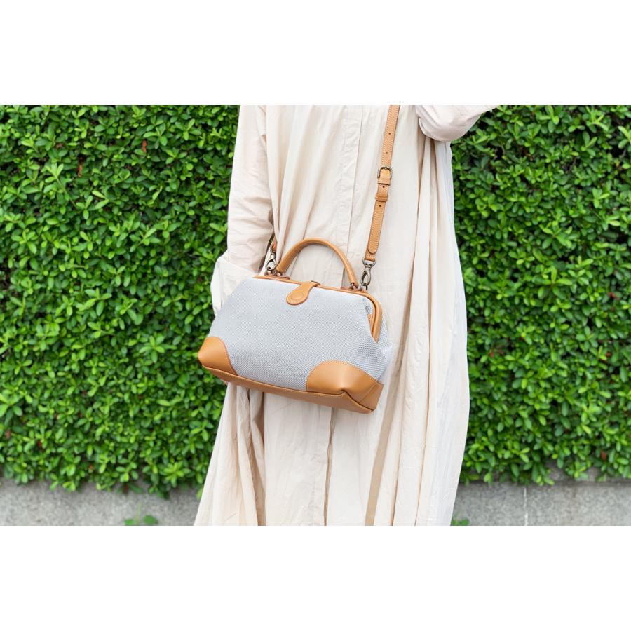 豊岡鞄 Atelier nuu parcel cotone ダレスバッグ のようにパカっと開く 