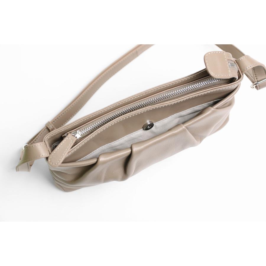 ARUKAN ラムーア  シンプルなラム革のドレープショルダーバッグ  大人 上品 高級感 シンプル | Arukan | 08