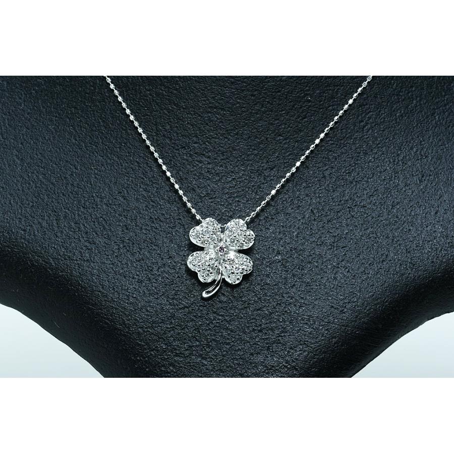 K18WGネックレス クローバーモチーフ ダイヤ付きトップ D0.20 2.5g 