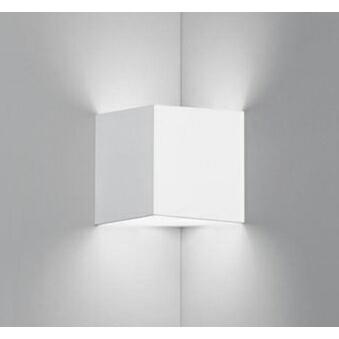 照明 高級感 金属製ランタン 幻想的な雰囲気を醸し出し