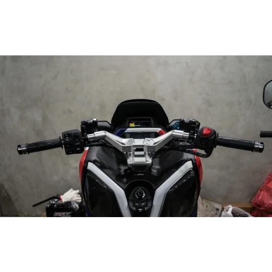 取り寄せ】ヤマハ XMAX(2023-) バーハンドルキット 2色 取り寄せ】ヤマハ XMAX(2023-) バーハンドルキット 2色