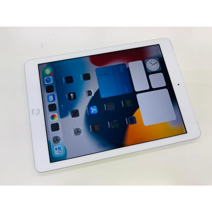 ☆送料無料☆docomo☆A1954 iPad (第 6 世代) Wi-Fi + Cellular 32GB