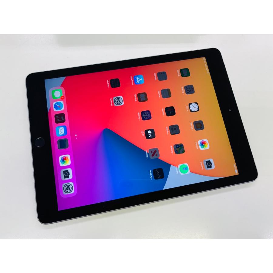 iPad 第5世代 32GB A1823 MP1L2J/A docomo ☆送料無料☆docomo☆A1823 iPad 第5世代 Wi-Fi + Cellular 32GB