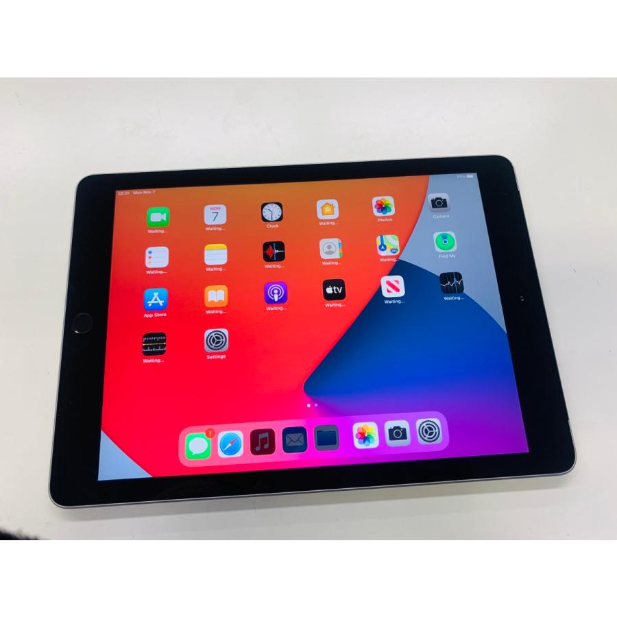 Apple iPad 第5世代 A1823 32GB ドコモ ☆送料無料☆良品☆docomo☆A1823 iPad 第5世代 Wi-Fi + Cellular 32GB