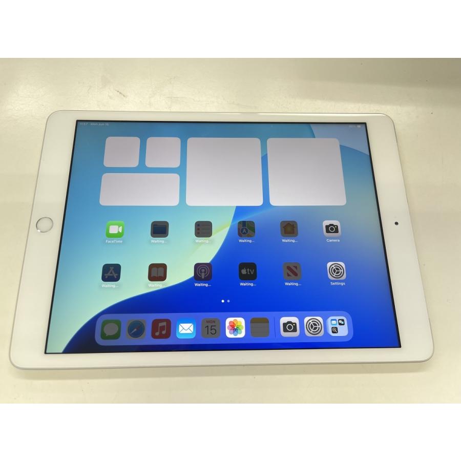 動作品iPad第7世代(A2197)本体32GB送料込ジャンク品HMF3P ☆送料無料☆ジャンク☆au☆iPad 第7世代 Wi-Fi+Cellular 32GB