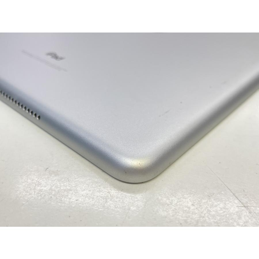 iPad第8世代 Wi-Fi 32GB シルバー　ジャンク品 ☆送料無料☆ジャンク☆WiFi☆iPad 第6世代 Wi-Fi 32GB☆シルバー