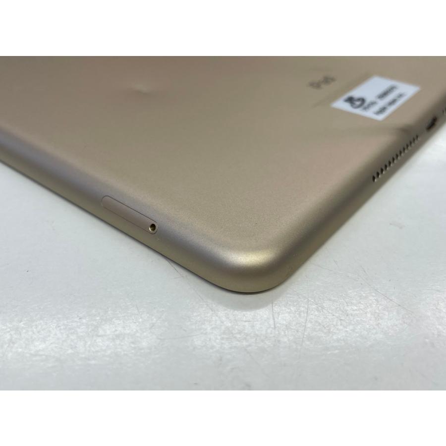 ☆送料無料☆docomo☆A1823 iPad 第5世代 Wi-Fi+Cellular 32GB