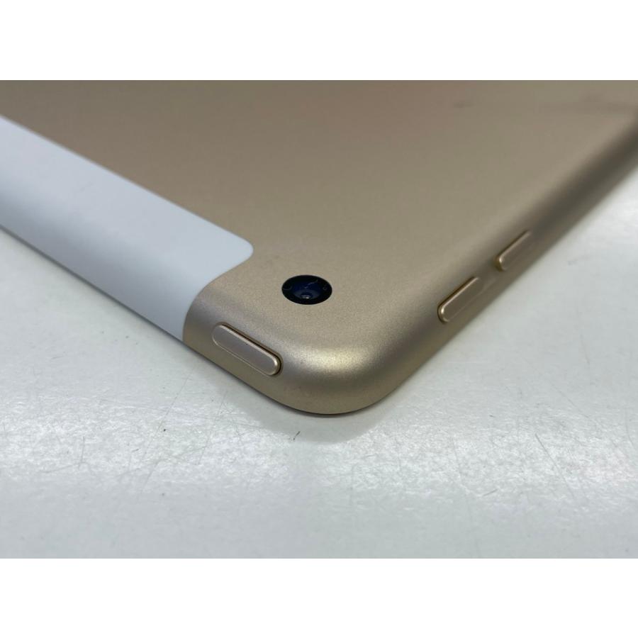 ☆送料無料☆docomo☆A1823 iPad 第5世代 Wi-Fi+Cellular 32GB