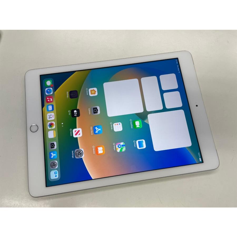Apple iPad 第5世代　128GB Wi-Fi セルラー　本体　ドコモ ☆送料無料☆良品☆docomo☆iPad 第5世代 Wi-Fi+Cellular 128GB
