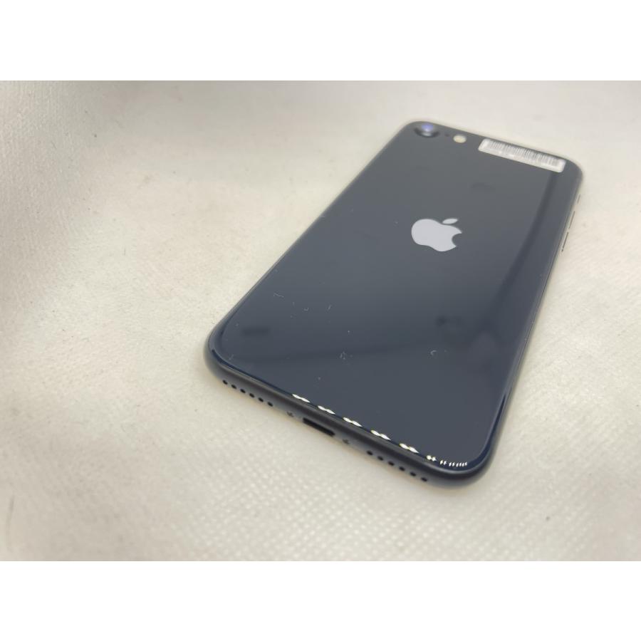 ☆送料無料☆良品☆docomo☆iPhone SE 第3世代 64GB☆ブラック