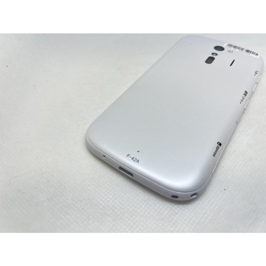 ☆送料無料☆美品☆docomo☆らくらくスマートフォン F-42A☆ホワイト