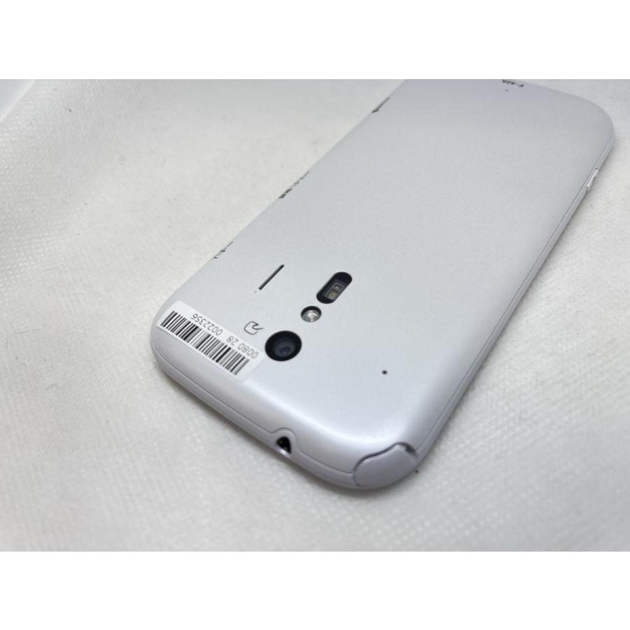 ☆送料無料☆美品☆docomo☆らくらくスマートフォン F-42A☆ホワイト