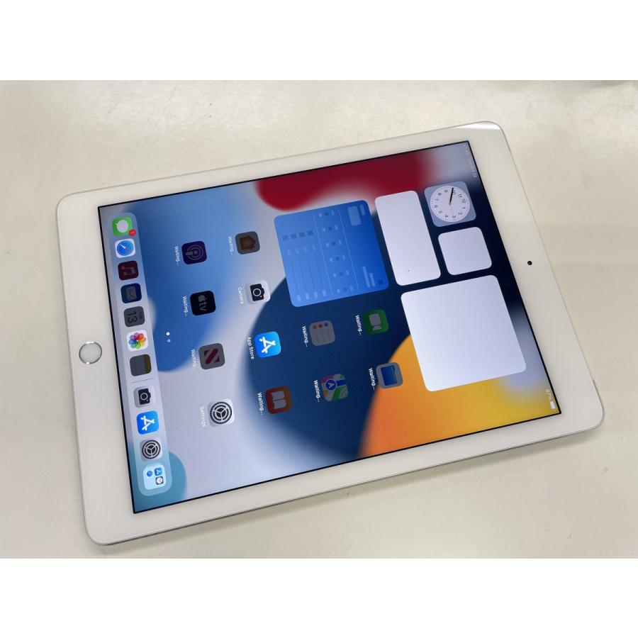 ☆送料無料☆良品☆docomo☆iPad Air 第2世代 Wi-Fi+Cellular 32GB
