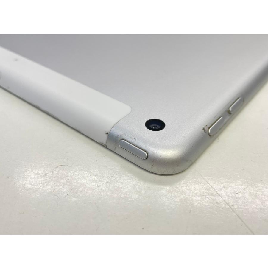 ☆送料無料☆ジャンク☆docomo☆iPad 第5世代 Wi-Fi+Cellular 32GB