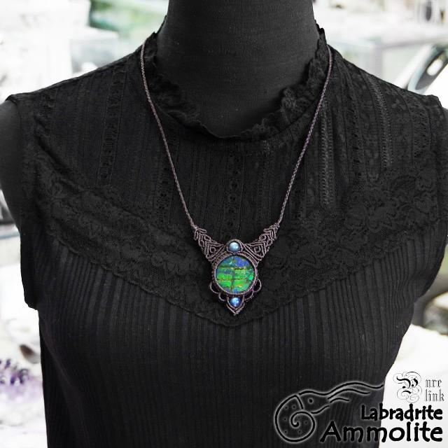 太古生命の奇跡・化石宝石『アンモライト』と『ラブラドライト