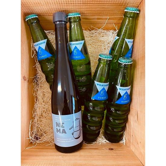 カクテルバー・ネマニャノンアルコールジン・ネマ 0．00％ スタンダード 500ml×1本・ウィルキンソン トニック 190ml瓶×5本 セット | 