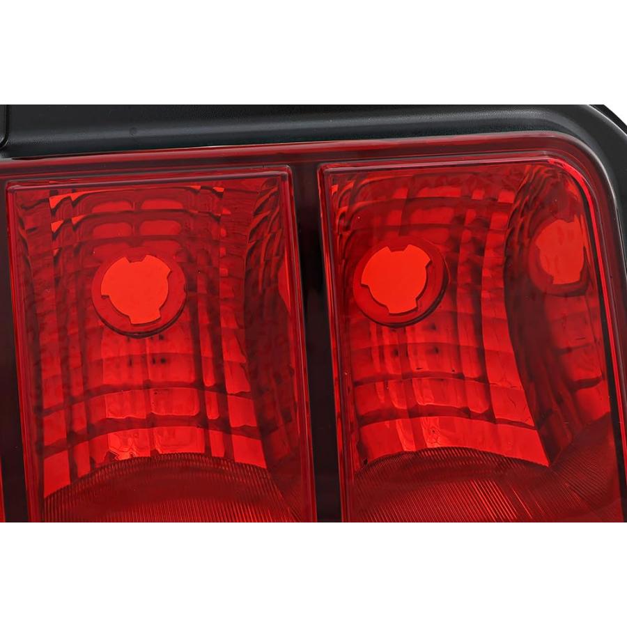 Ford Mustang テールライト 本体　マスタング　テールライト 並行輸入品】 フォードマスタングテールライトランプセット 2005 2006