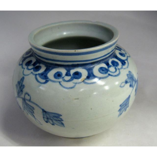李朝 青花 菊花文壺 古美術 朝鮮 高さ10cm 韓国 染付 小壺 美品 陶磁器 インテリア 美術品 花生 コレクション 装飾品 置物 花入れの画像