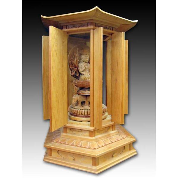 仏像 普賢延命菩薩 厨子入り 全高1m8cm 檜木地仕上 木彫り 彫刻 延命長寿 仏像販売 伝統工芸 仏教アート 木製仏像 精巧な彫刻の画像