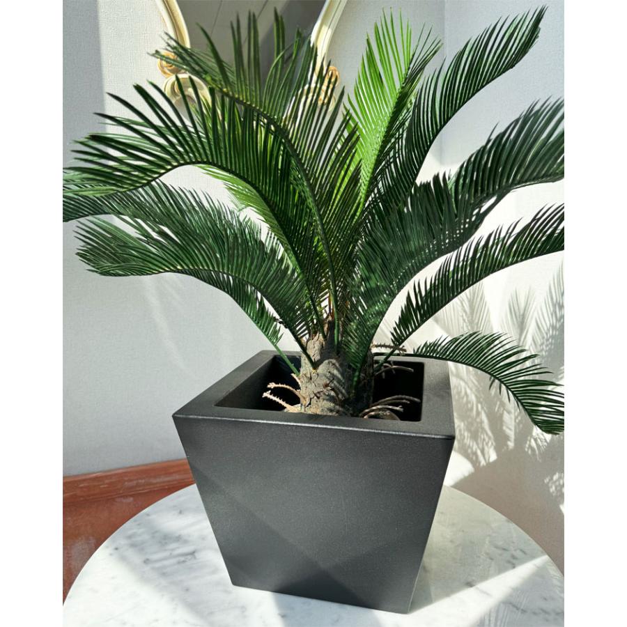 イタリア製 プランター カビン30 おしゃれ 植木鉢 フラワーポット 樹脂製 12L KABIN-30 プラスチック ホワイト ブラック 特別セール品の画像