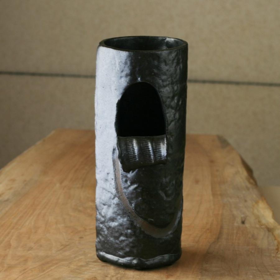 陶器 黒釉花瓶 新築祝い 改築 新規開店 Kb39ならショッピング ランキングや口コミも豊富なネット通販 更にお得なｔポイントも スマホアプリも充実で毎日どこからでも気になる商品をその場でお求めいただけます 花 ガーデニング 新規開店 祝い可愛い おしゃれ