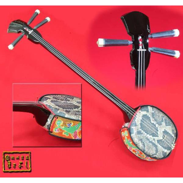 沖縄三線ゆし木夫婦(ミートゥ)三線真壁型、与那城型本皮張りスンチ塗り期間限定出品 沖縄三線 真壁型 スンチー塗り黒檀棹 （人工皮張り） 沖縄三線ゆし木