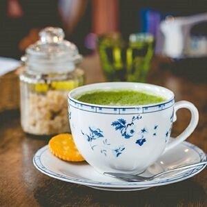 西尾の抹茶グリーンティー 180g袋入 - 牛乳で割れば甘くて美味しい抹茶