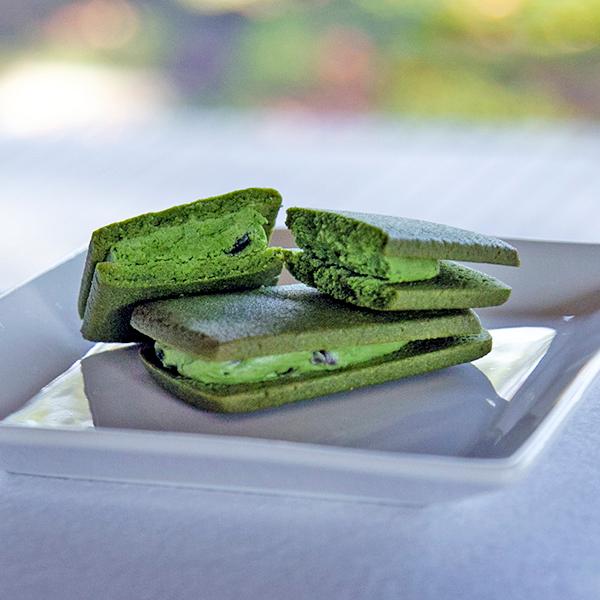 抹茶バターサンド 8個入 お歳暮 プレゼント お菓子 スイーツ 贈り物 ギフト クッキー 内祝い お取り寄せ お土産 帰省土産 108157256 西条園 Yahoo ショッピング店 通販 Yahoo ショッピング